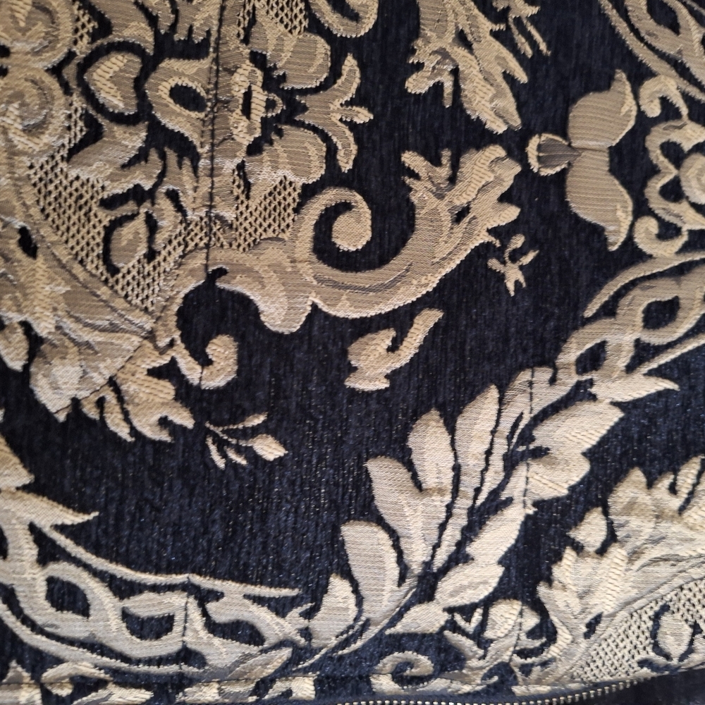 NWT Chico’s Size 2 Black Velvet to Gold Jacquard REVERSIBLE Quilted Vest( LG/12) - Picture 7 of 11
